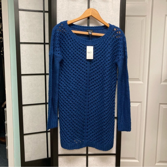 NWT RUE 21 size M Open crocheted sweater. Cobalt blue. - Picture 7 of 12